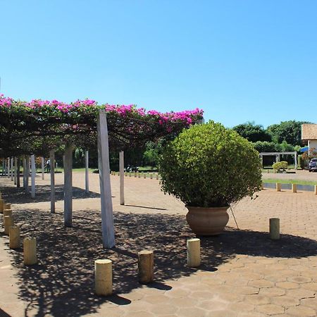 Grandes Lagos Park Hotel Jales Bagian luar foto