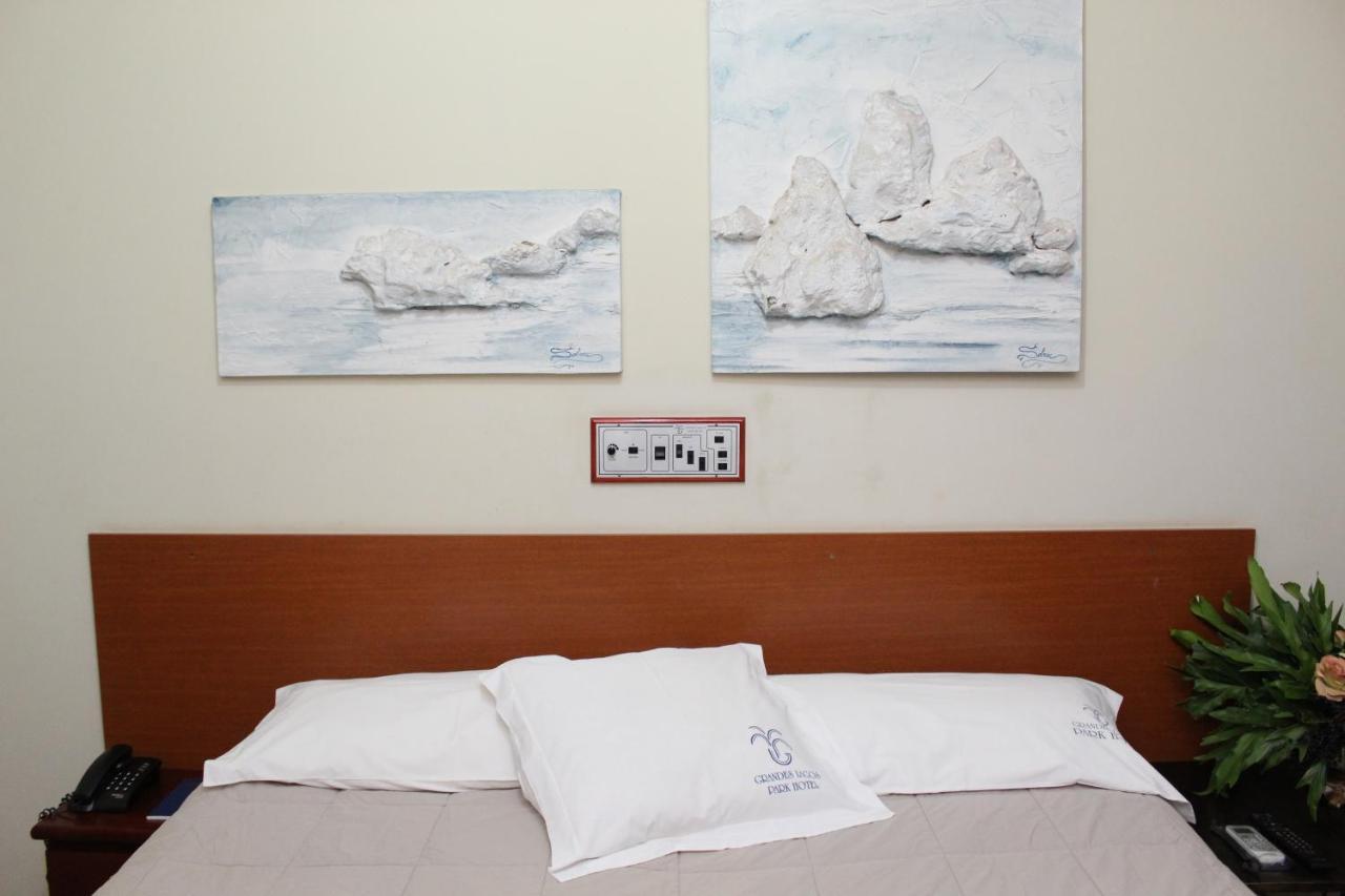 Grandes Lagos Park Hotel Jales Bagian luar foto
