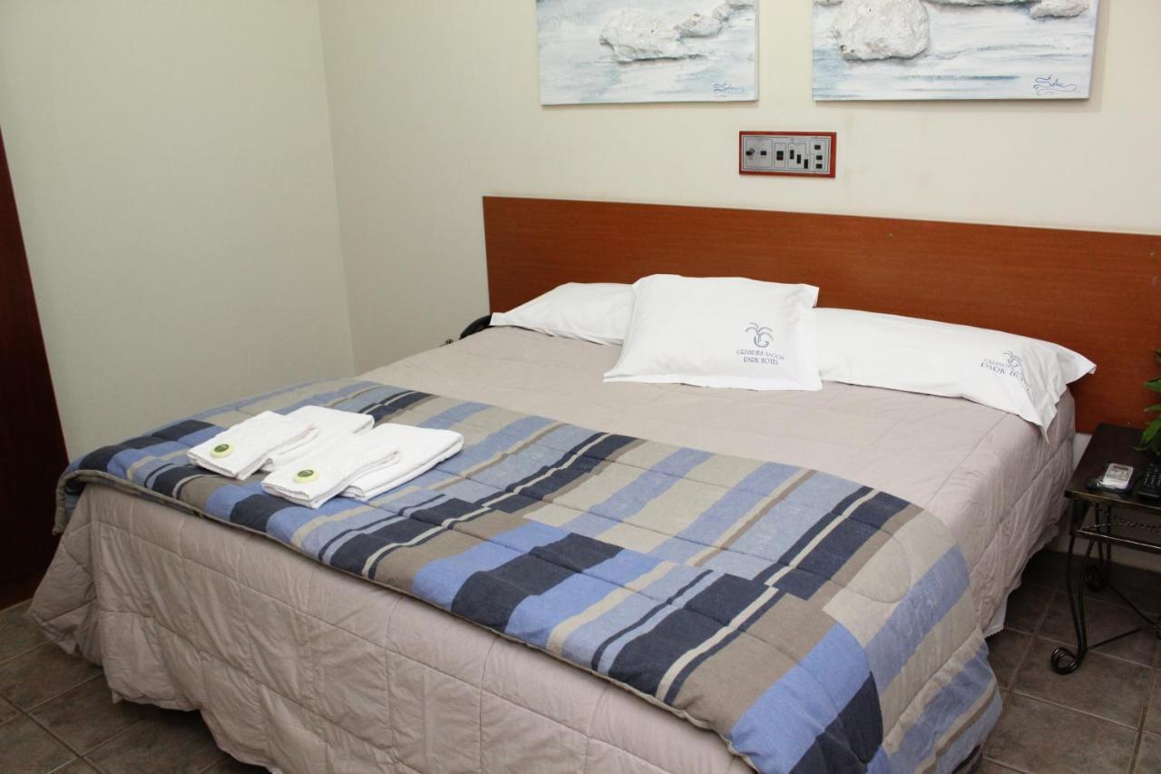 Grandes Lagos Park Hotel Jales Bagian luar foto