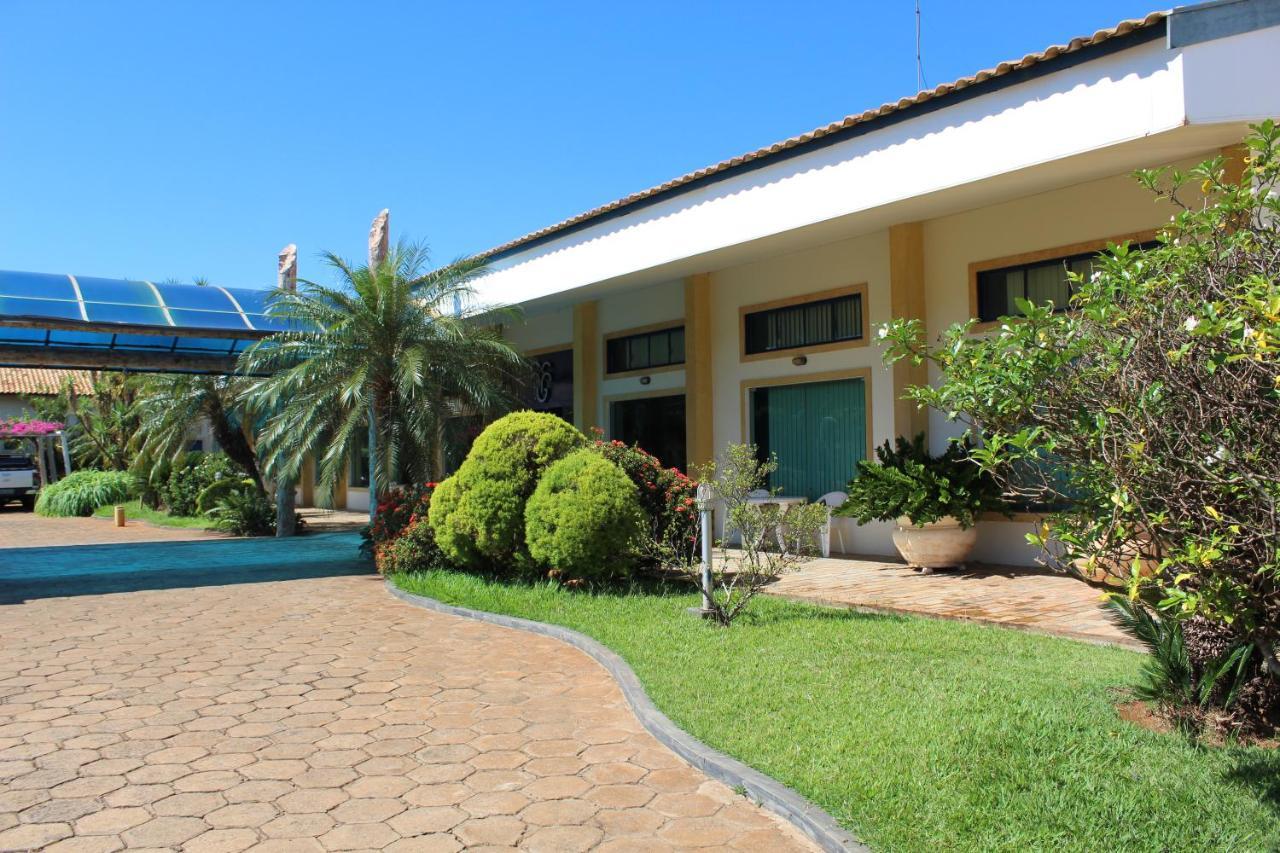 Grandes Lagos Park Hotel Jales Bagian luar foto