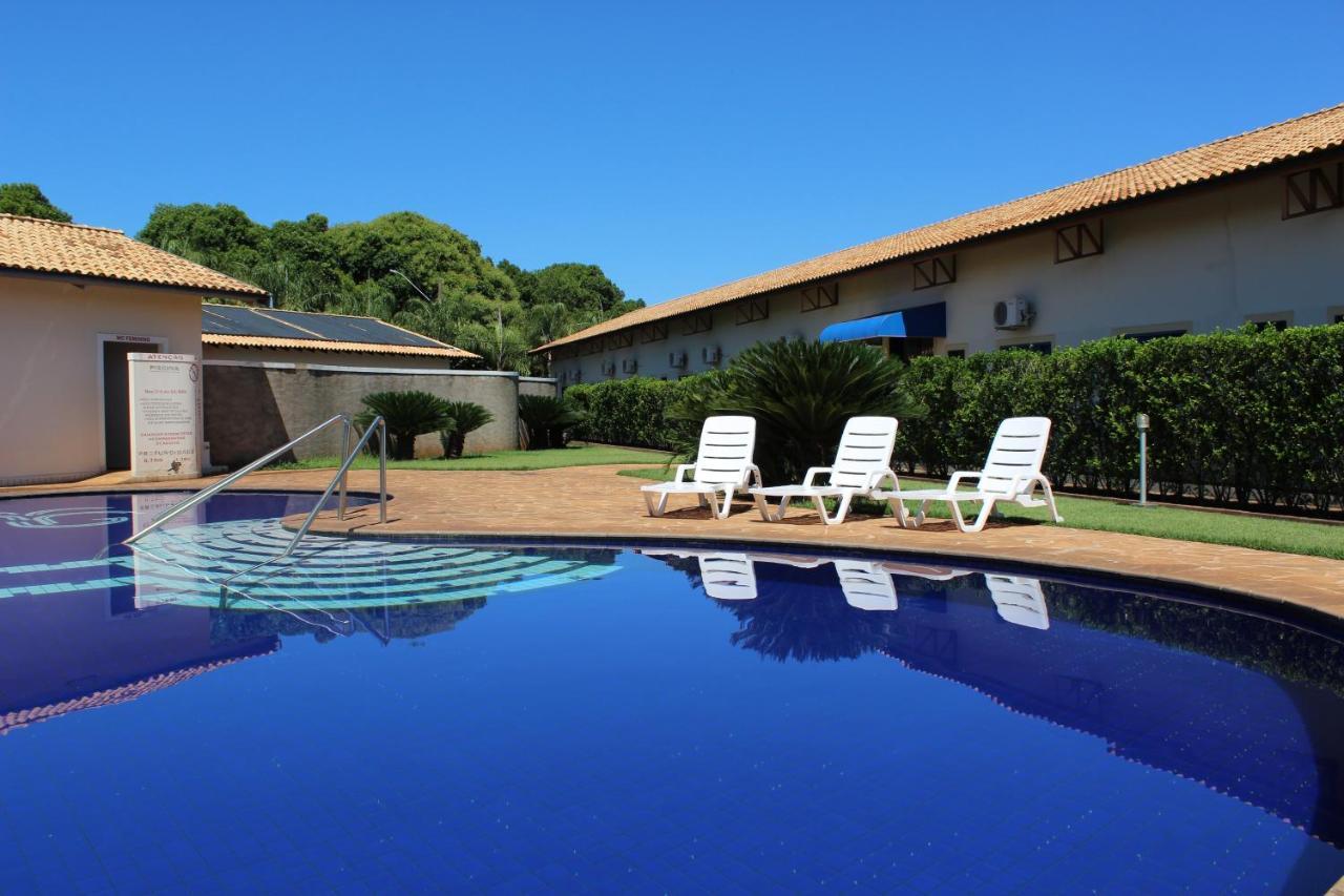 Grandes Lagos Park Hotel Jales Bagian luar foto