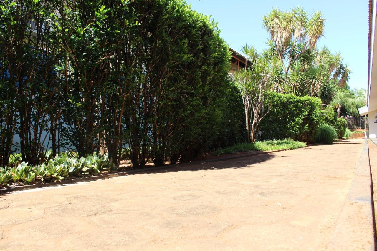 Grandes Lagos Park Hotel Jales Bagian luar foto