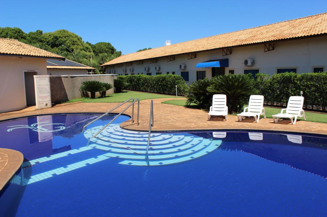 Grandes Lagos Park Hotel Jales Bagian luar foto