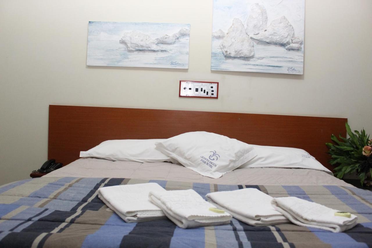 Grandes Lagos Park Hotel Jales Bagian luar foto