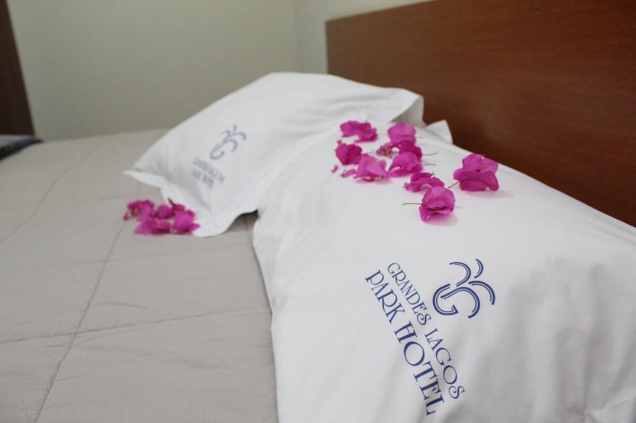 Grandes Lagos Park Hotel Jales Bagian luar foto