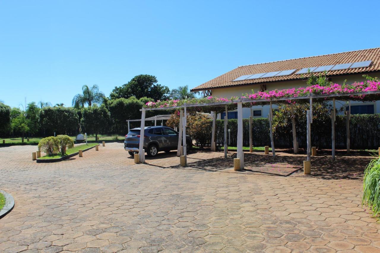 Grandes Lagos Park Hotel Jales Bagian luar foto